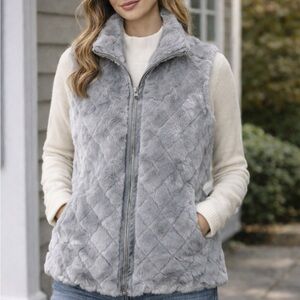 Carmen Marc Valvo Quilted Faux Fur Vest in Gray